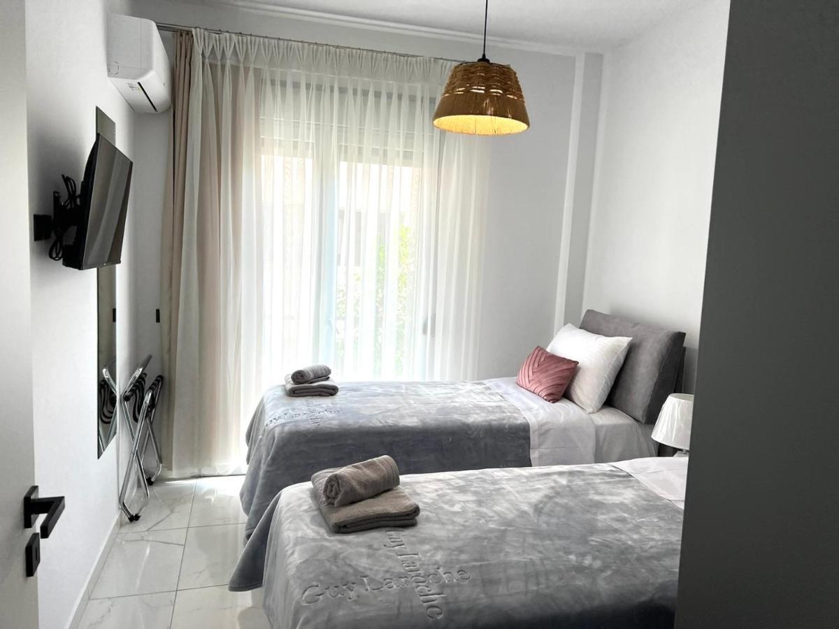 Athens White Apartments Extérieur photo